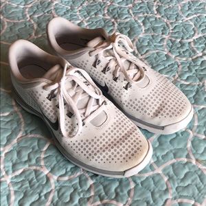 LLINARLON Nike Golf Shoes size 7